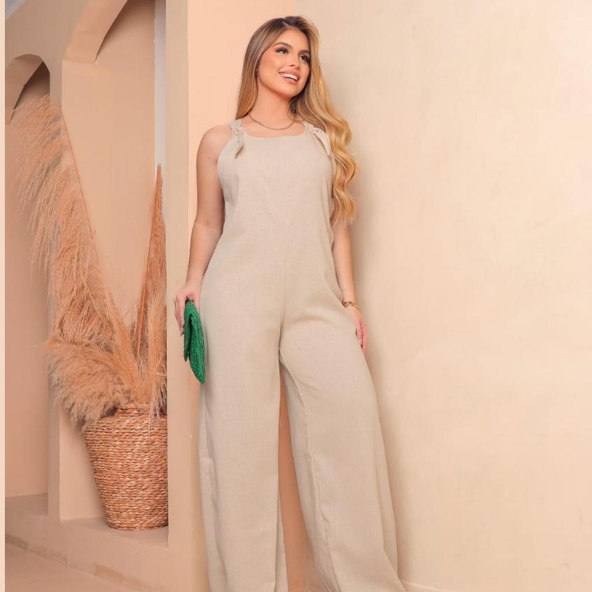 Macacão Pantalona Wide Leg em Linho com Alças Ajustáveis
Macacão Pantalona Wide Leg em Linho
Macacão Pantalona
Macacão Wide Leg
