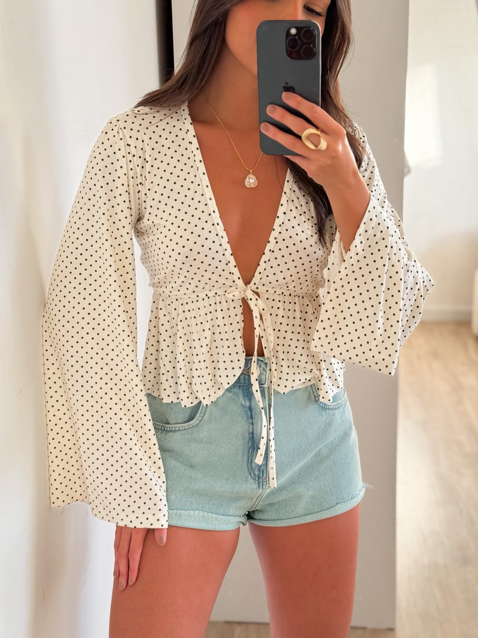 Blusa Manga Longa Poá
Blusa Manga Longa
Blusa Poá